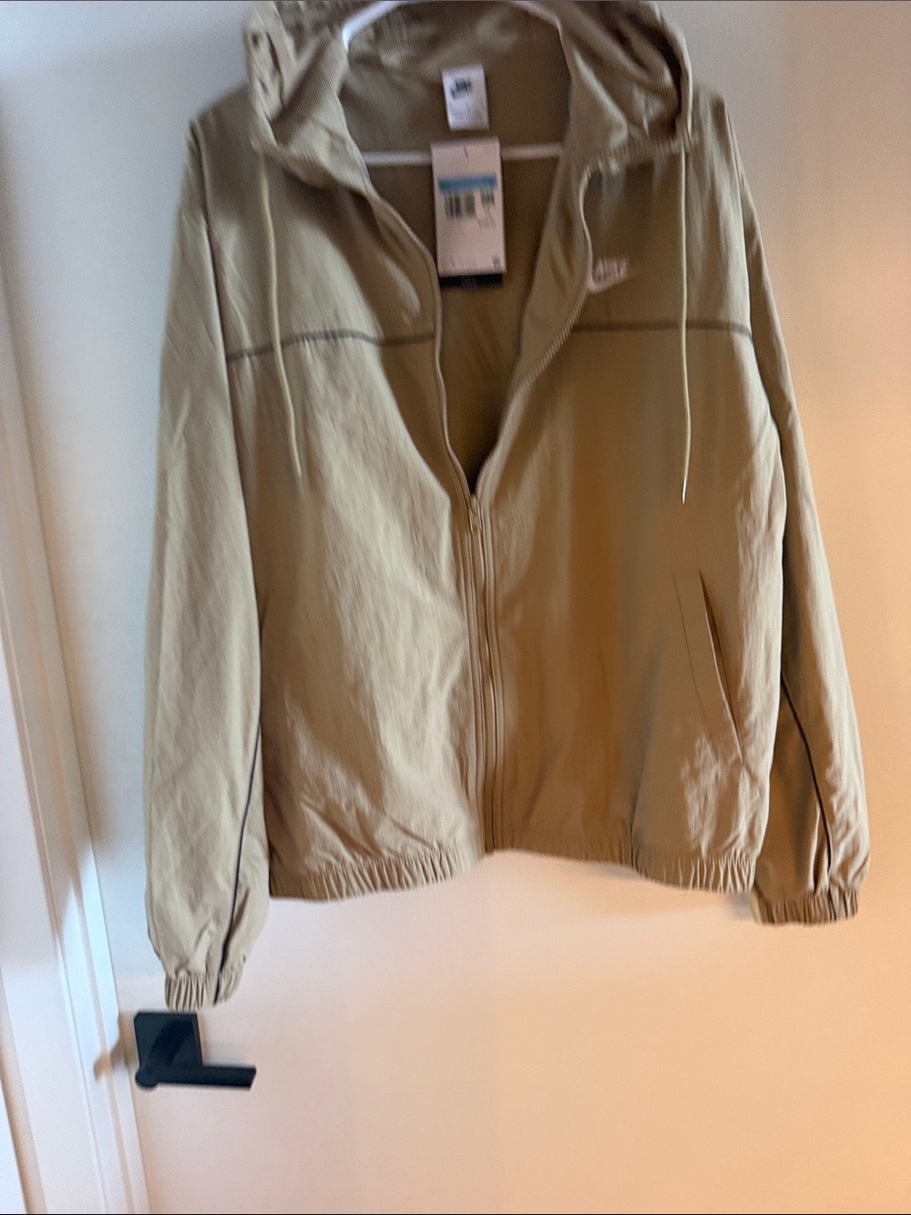 Nike Men's Beige Hooded Windbreaker with Contrast Piping - Picture 3 of 7